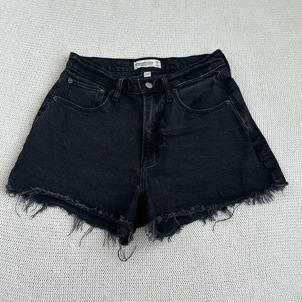 Abercrombie & Fitch Curve Love The 90s Relaxed Cut Off Short High Rise Size 6